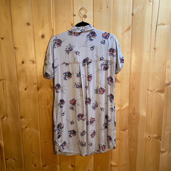 Vans Dress - Picture 2 of 3